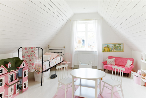 Inspiring Bedrooms for Girls | Ashley Hackshaw / Lil Blue Boo