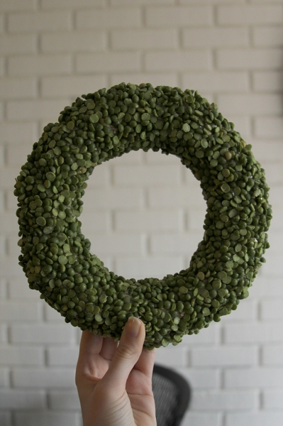 Split Pea Wreath via lilblueboo.com Split Pea Wreath via lilblueboo.com