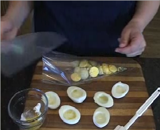 Easy Deviled Eggs via lilblueboo.com Easy Deviled Eggs via lilblueboo.com