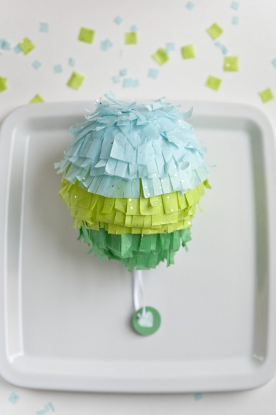 DIY Cinco de Mayo Pinata Favor via Ruffled at lilblueboo.com