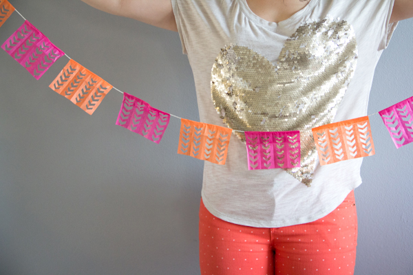 DIY Cinco de Mayo Garland via Lovely Indeed at lilblueboo.com