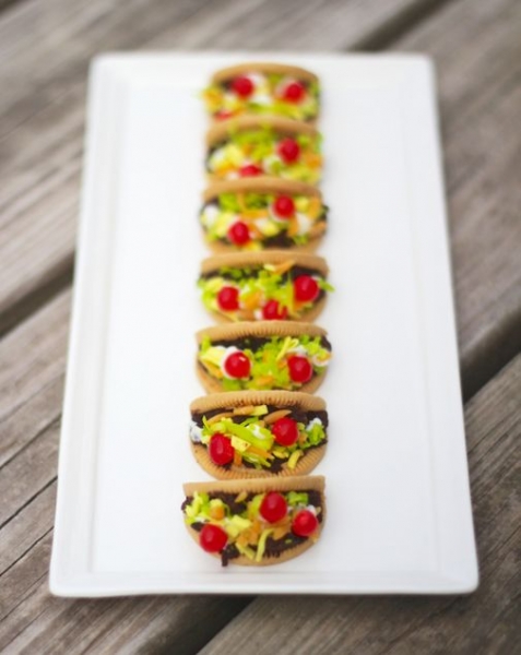 Cinco de Mayo Party Ideas: Taco Cookies via Project Denneler at lilblueboo.com