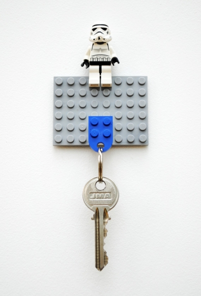 DIY Lego Key Holder via lilblueboo.com