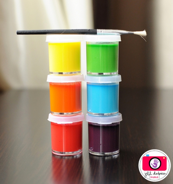 Craft Supplies you Can Make at Home: DIY Watercolor Paint by Meet the Dubiens via lilblueboo.com