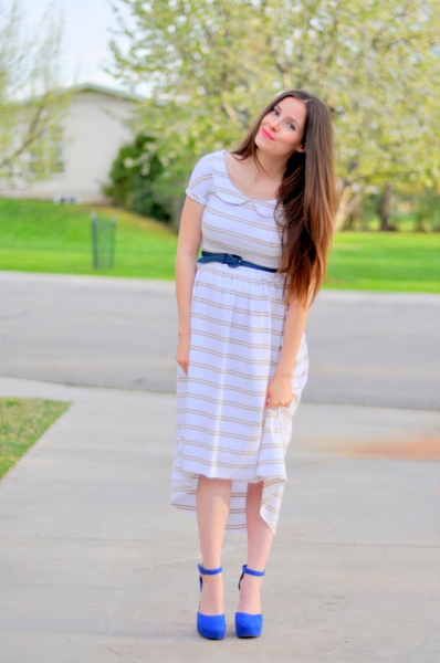 Comfy Dress Maternity Tutorial via lilblueboo.com