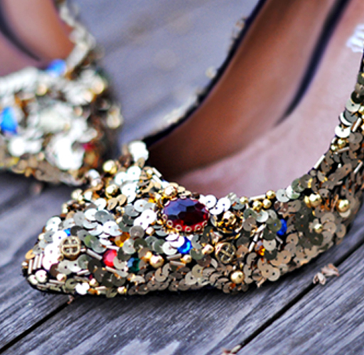 diy sequin shoe makeover update via lilblueboo.com