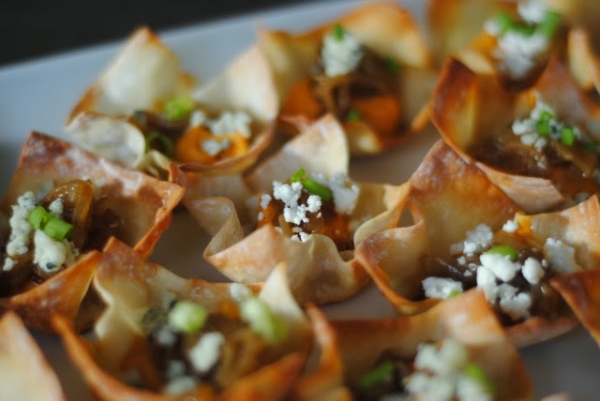 Easy Appetizer Idea: Cheddar Pumpkin Wonton Cups by Sundae Brunch via lilblueboo.com