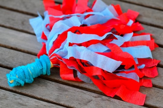 Kid Friendly Super Bowl Ideas: DIY Pom Poms  via lilblueboo.com