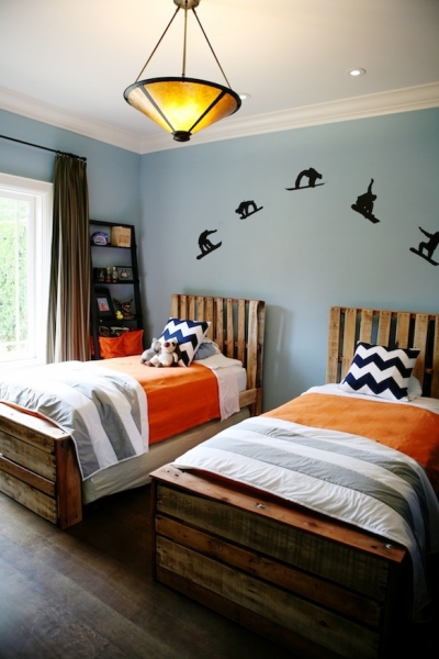 Shared Bedroom Ideas for Kids: Boy Shared Room at My Life at Playtime via lilblueboo.com