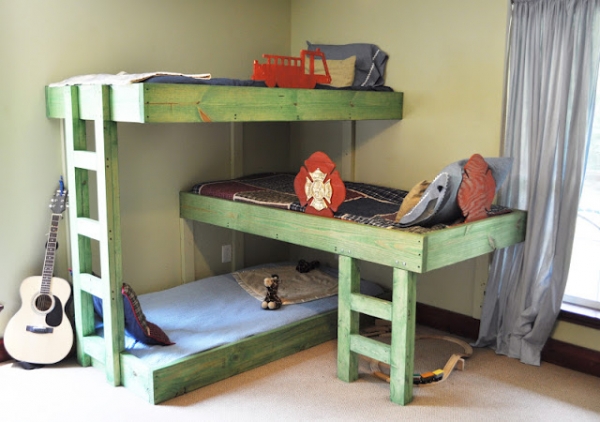 Shared Bedroom Ideas for Kids: DIY bunks for three at The Handmade Dress via lilblueboo.com