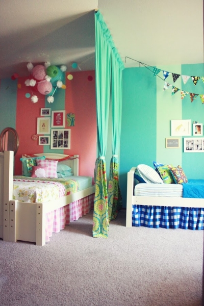 Shared Bedroom Ideas for Kids: shared room for boy and girl at Life Made Lovely via lilblueboo.com