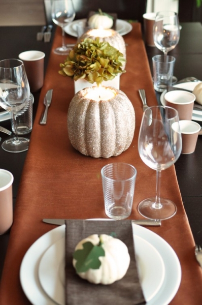 DIY Glitter Pumpkin Candle Holders for your Centerpiece via lilblueboo.com