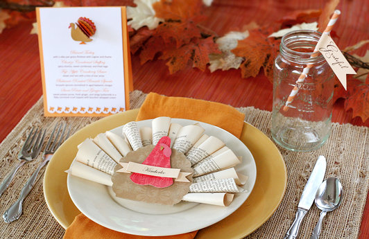 Fun DIY ideas for Thanksgiving table place settings via lilblueboo.com