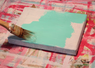 How to make a distressed folk art-style painting. DIY tutorial painted canvas via lilblueboo.com