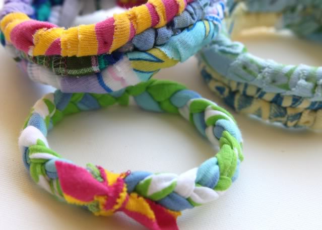 Upcycled / Recycled T-Shirt Bangles DIY Tutorial via lilblueboo.com