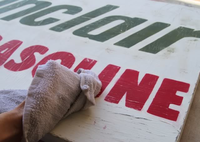 How to make a distressed vintage sign using canvas. DIY tutorial via lilblueboo.com