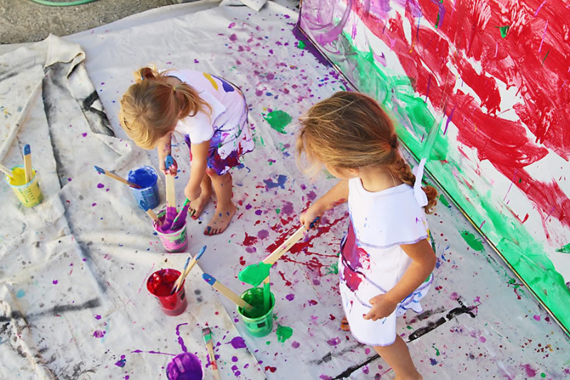 painting with children via lilblueboo.com