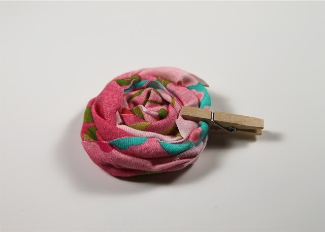 No-Sew Fabric Flower Headband Step 6 via lilblueboo.com