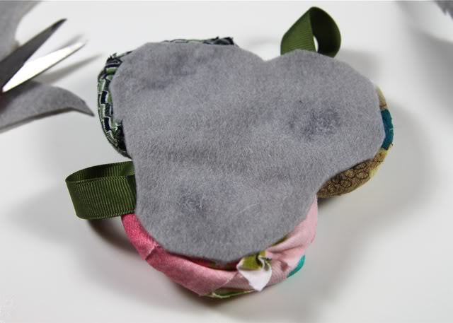 No-Sew Fabric Flower Headband Trim Felt via lilblueboo.com