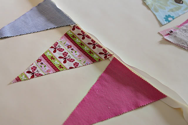 No Sew Bunting DIY Tutorial and Free Template Download via lilblueboo.com