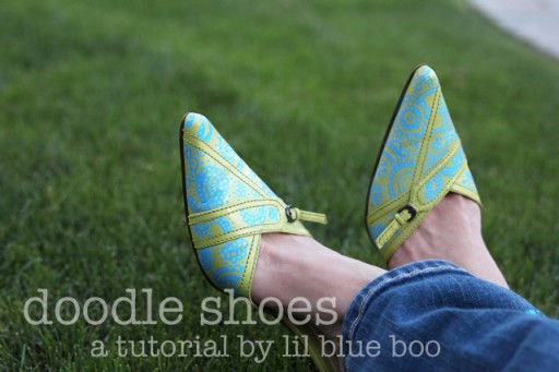 Paint your shoes with this doodle shoe update tutorial DIY via lilblueboo.com