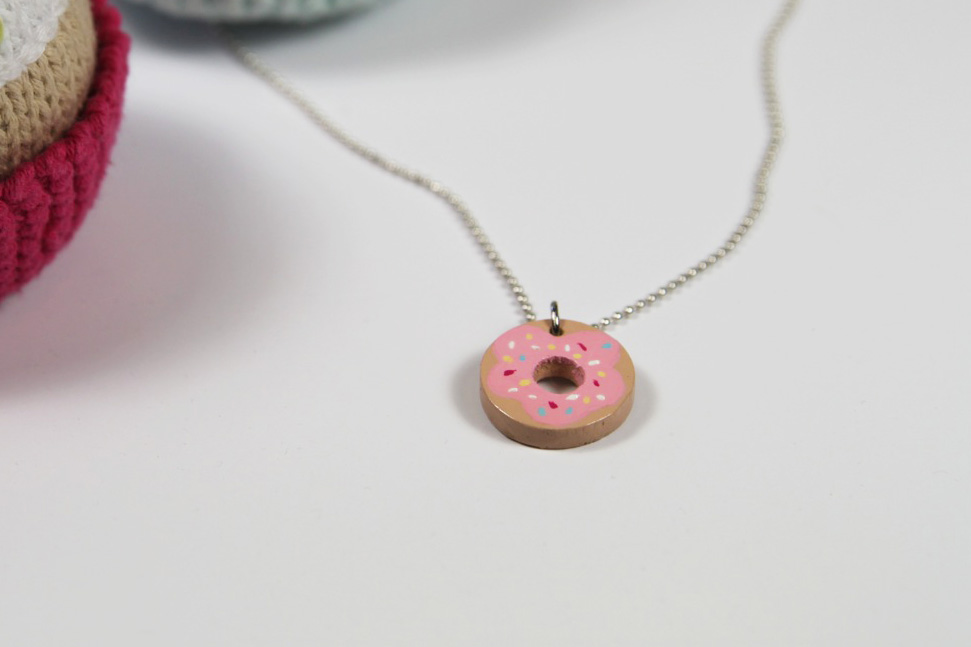 Donut necklace accessory diy tutorial via lilblueboo.com