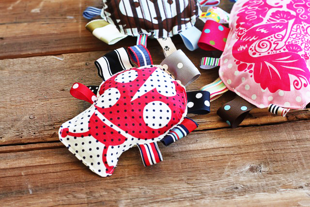 Printed Scrap Ribbon Baby or Dog Tag Toys DIY Tutorial via lilblueboo.com