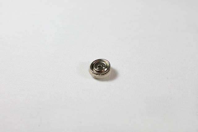 Fabric Covered Buttons DIY Tutorial via lilblueboo.com