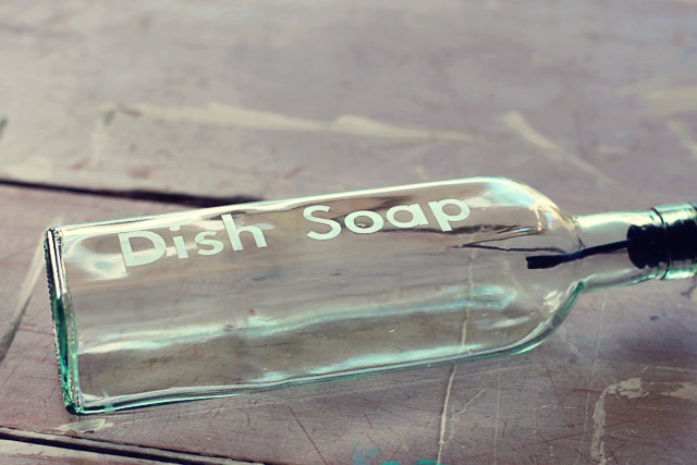 How to make an etched Dish Soap Dispenser Tutorial via lilblueboo.com