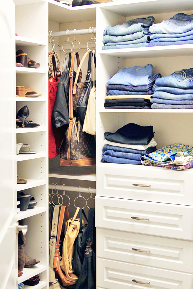 Closet Organization: Handbag and Accessory organization with rings via lilblueboo.com