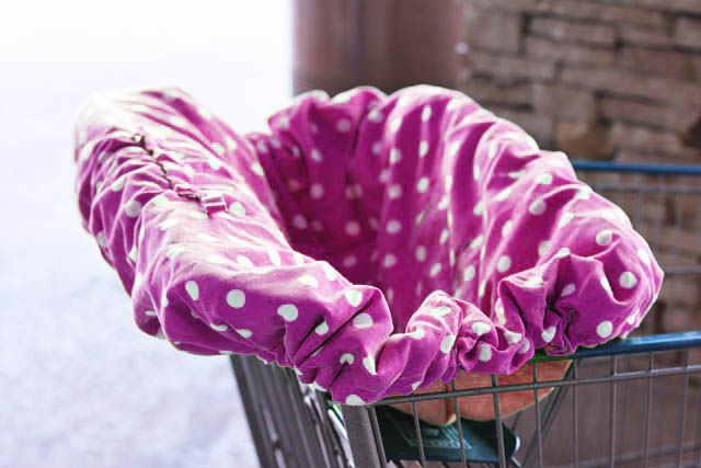 A Universal Shopping Cart and High Chair Cover (A Tutorial and Free Pattern Download) via lilblueboo.com