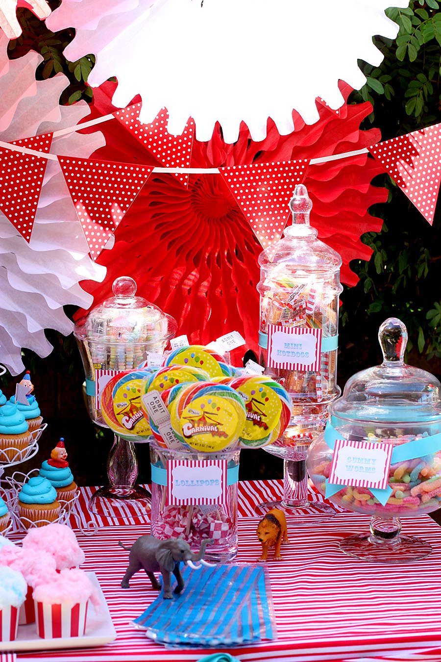 Free Candy Buffet Circus Party Theme Printables via lilblueboo.com