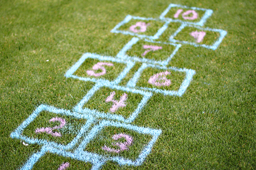Outdoor and indoor games for kids DIY tutorial on grass 2 via lilblueboo.com