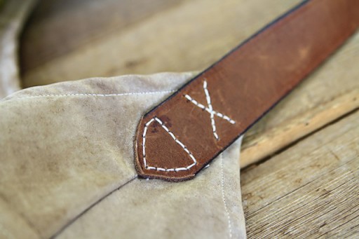 DIY Fringe Bag Tutorial (attaching leather handle) via lilblueboo.com