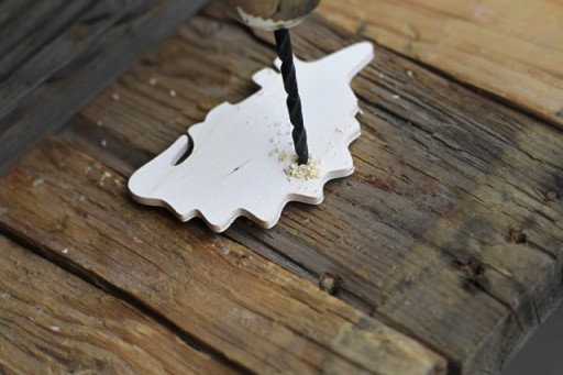 Making Wood gift tags via lilblueboo.com