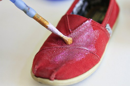 Paint Layer of Glitter on TOMS via lilblueboo.com