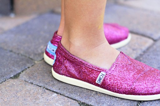 DIY Glittery TOMS via lilblueboo.com #toms