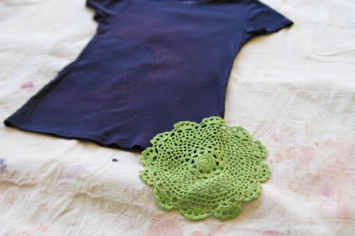 How to Stencil with Bleach (and a doily) via lilblueboo.com