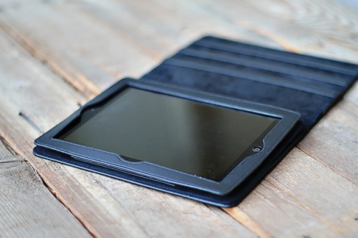 How to Make a DIY Instagram iPad Cover (finished) via lilblueboo.com