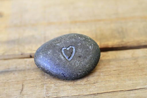 Use Beeswax to polish carved rock via lilblueboo.com