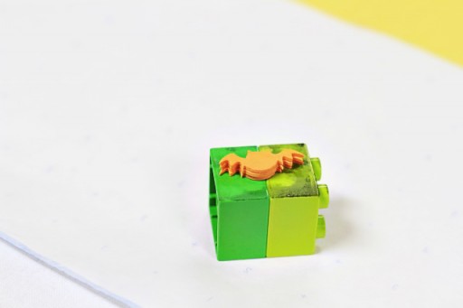 Legos as stamp holders via lilblueboo.com