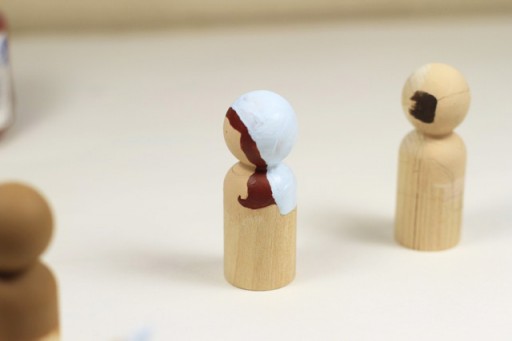 Nativity Peg Doll Tips via lilblueboo.com