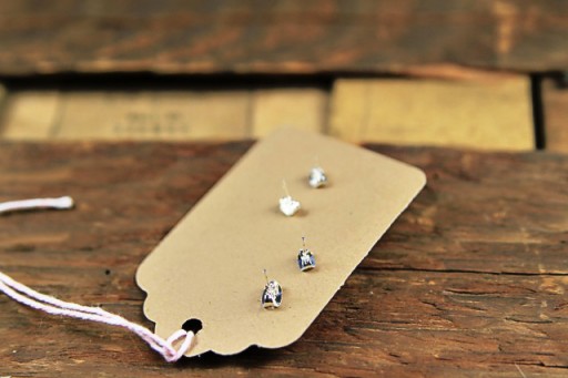 Gift and Packaging ideas for earrings via lilblueboo.com