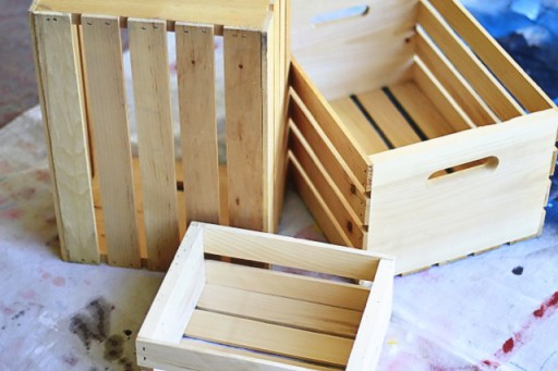 How to Make a DIY Rustic Crate via lilblueboo.com