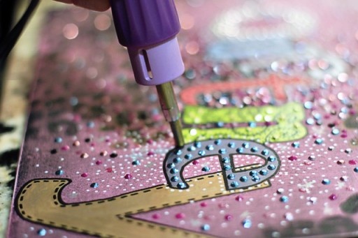 How to Apply Rhinestones via lilblueboo.com