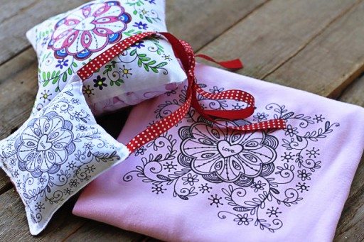 Handmade Valentine's Gift IDeas via lilblueboo.com