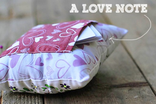 A DIY Valentine's Gift Idea: Love Note Pillow via lilblueboo.com