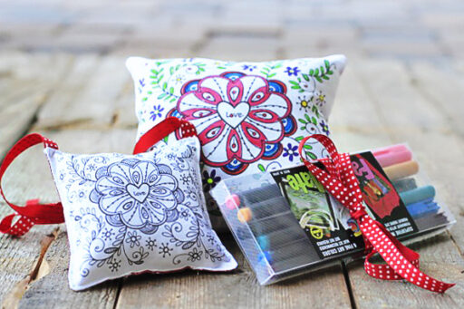 DIY Handmade Valentine's Gift Ideas (fabric markers) via lilblueboo.com