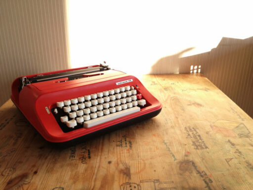 Typewriter on Etsy via lilblueboo.com