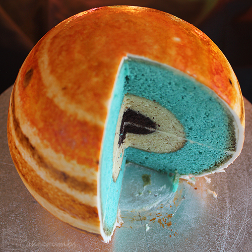 cake crumbs jupiter via lilblueboo.com spherical cake tutorial